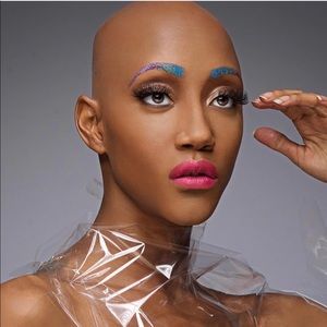 Meet your Posher, Seairra